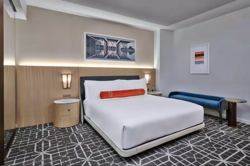 Crescent Suite