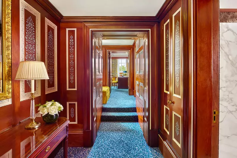 St. James Suite