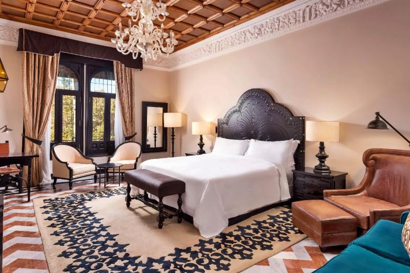 Grand Deluxe Room