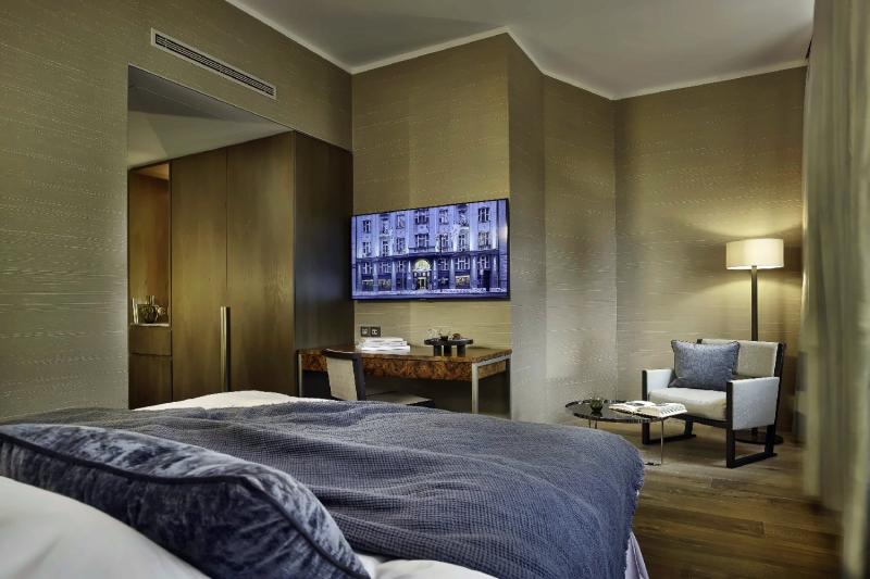 Dom Room