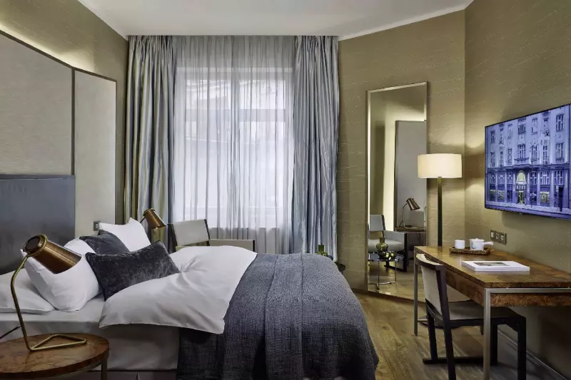 Dom Room