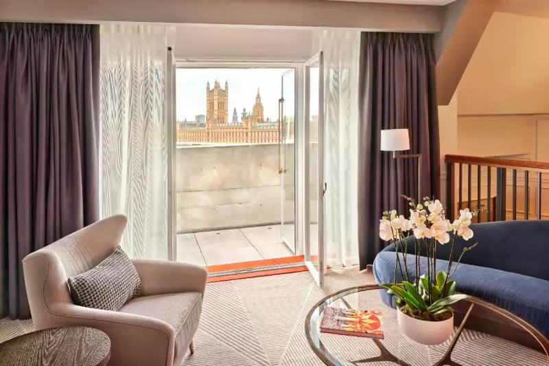 Big Ben Balcony Penthouse Club Suite
