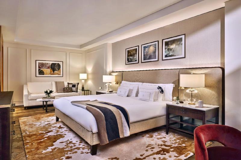 Whitehall Suite