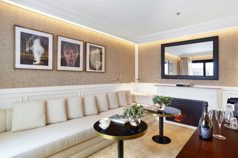 Studio Velazquez View Suite