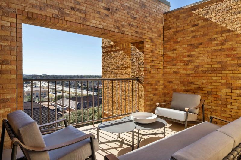 Club Premier Tower Balcony Suite