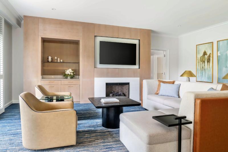 Golf View Premier Balcony Villa Suite