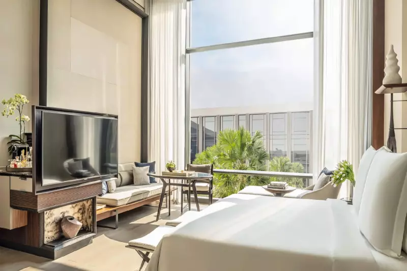 2 Bedroom Palm Court Family Room