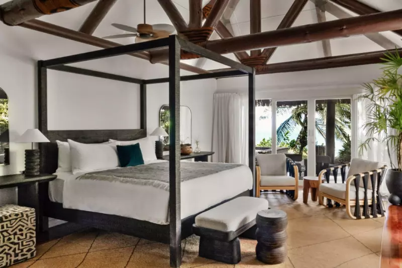 Beachfront Spa Suite