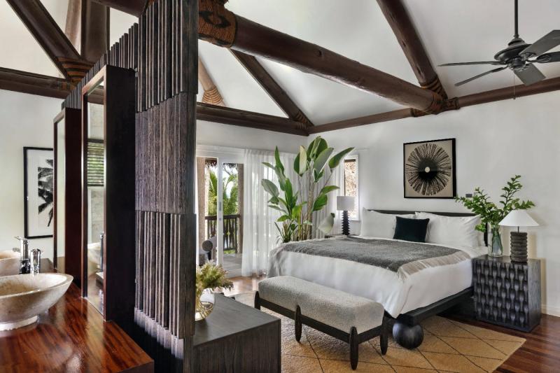 2 Bedroom Beachfront Pool Residence