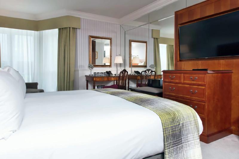 Eden Parkland Room