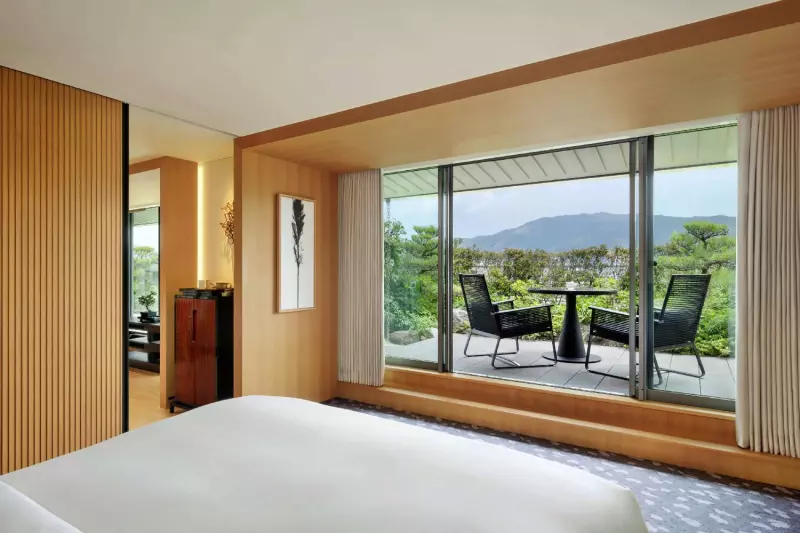 Garden Terrace Mountain View Suite