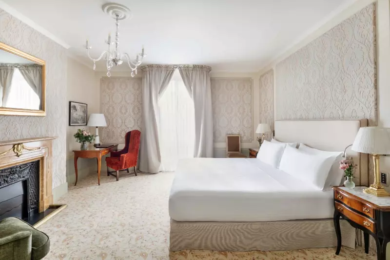 Classic City View Room