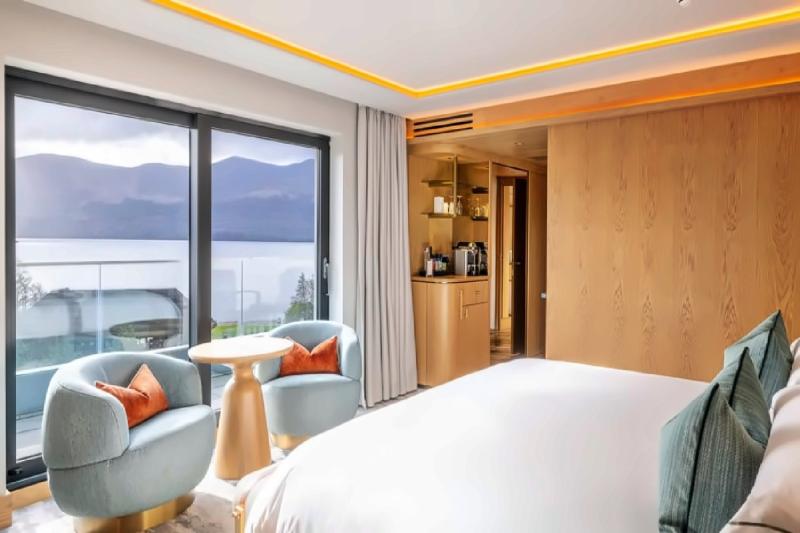 2 Bedroom Lake View Family Suite