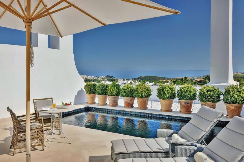 Sea View Pool Suite