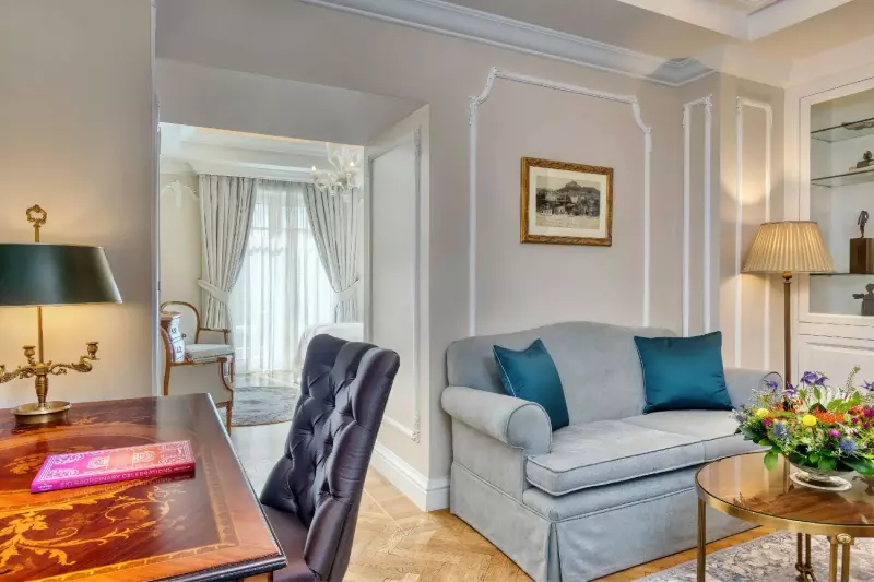 Grand City View Suite