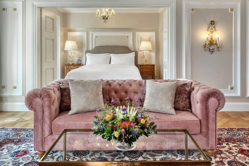 Executive Acropolis View Suite