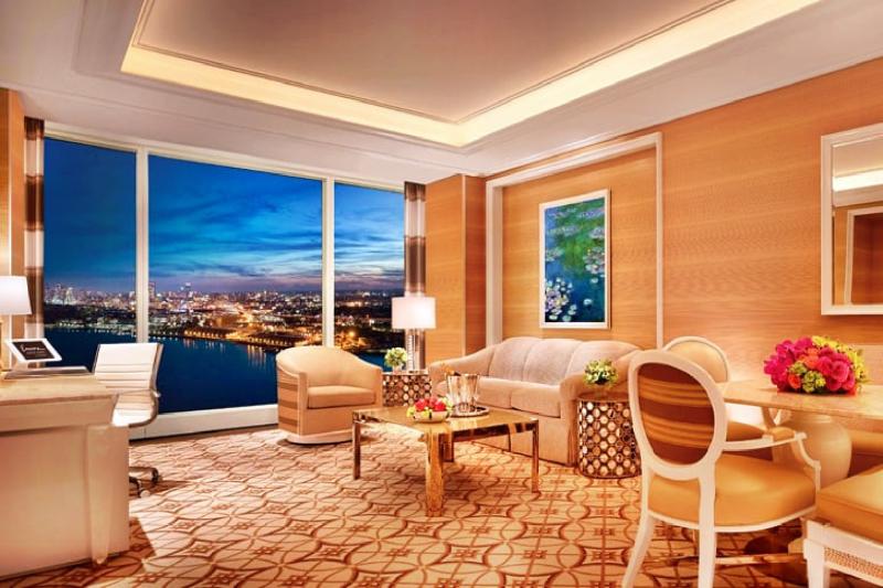 Signature Harbor View Suite