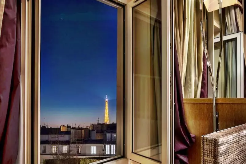 Duplex Eiffel Tower View Junior Suite
