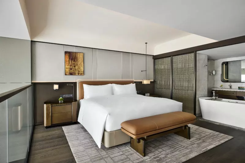 Deluxe Loft Sky View Suite