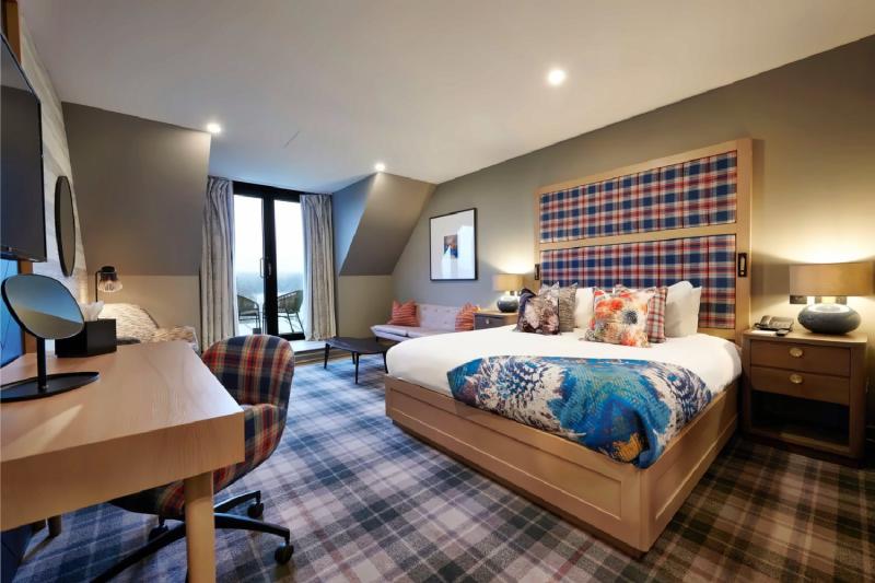 Loch View Family Balcony Room