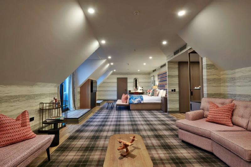 The Loch Balcony Suite