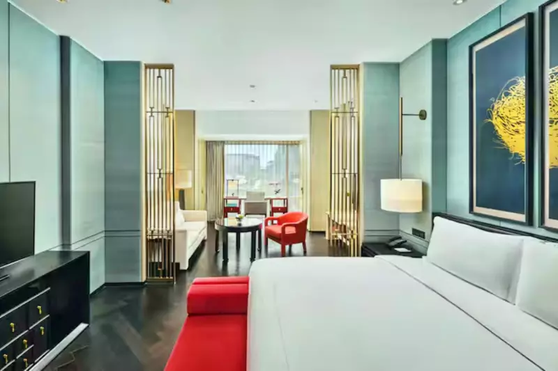 Premier Room