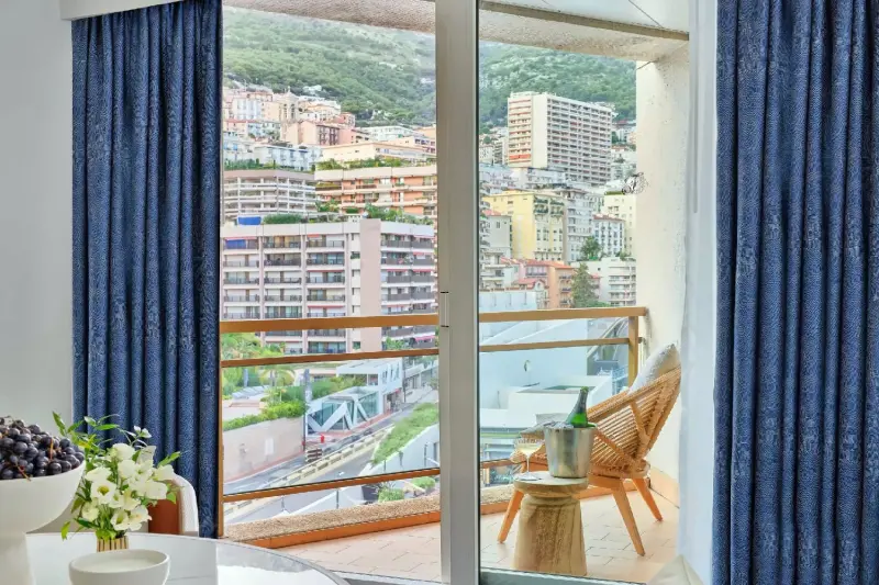 Grand Prix Sea View Suite