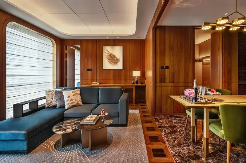 Waldorf Astoria Suite