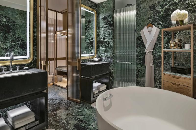 Grand Deluxe Room