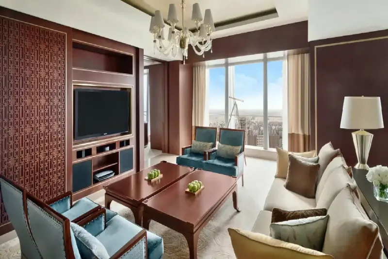 Summit Suite