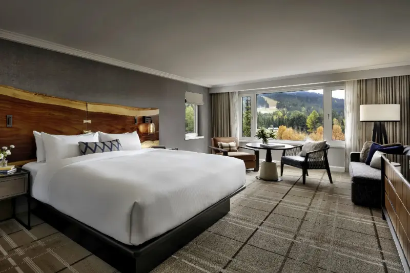 Deluxe Slopeside View Room