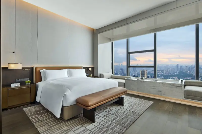 Deluxe Cloud View Room