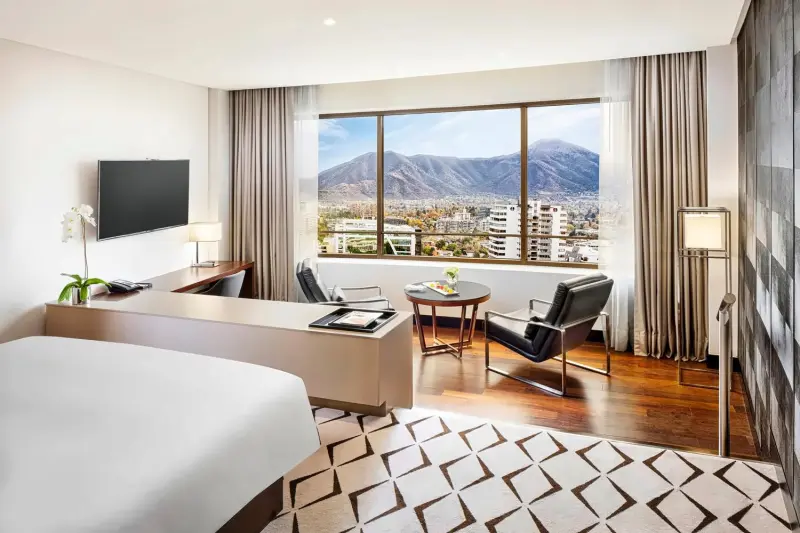 Club City View Room 