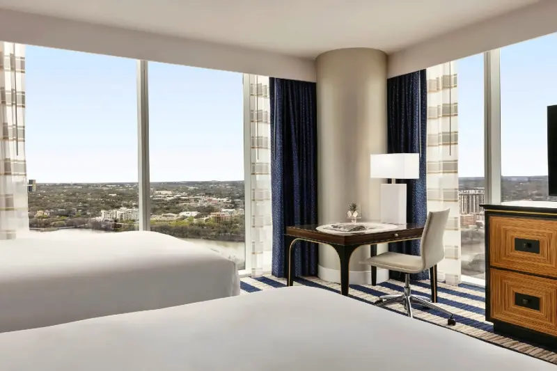 Signature Skyline View Corner Room