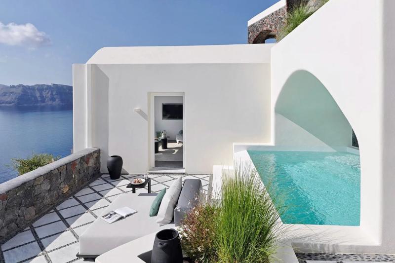 Executive Pool Suite