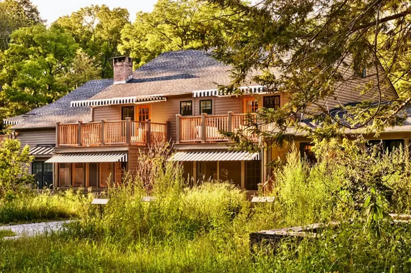 Benton House Suites