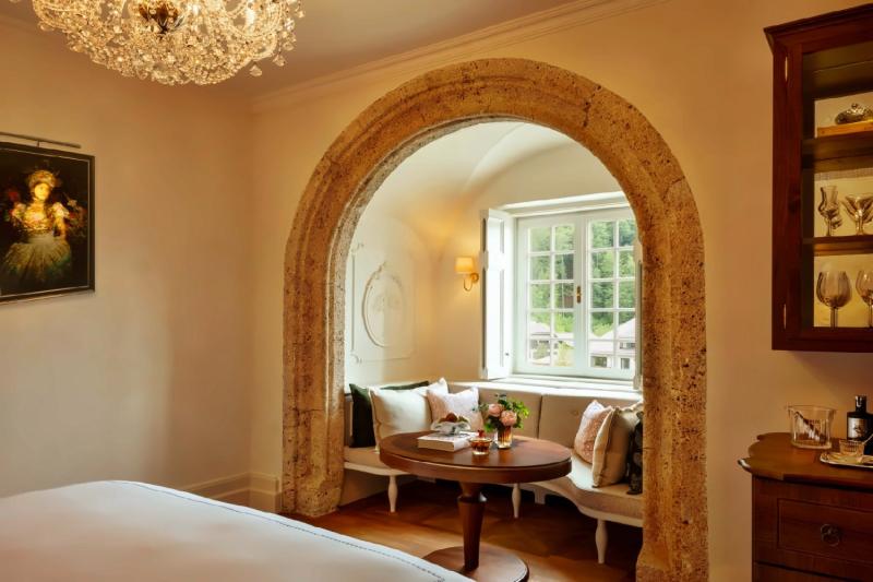 Heritage Lake View  Room