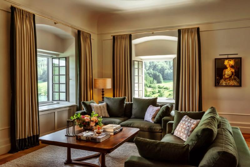 Deluxe Heritage Suite