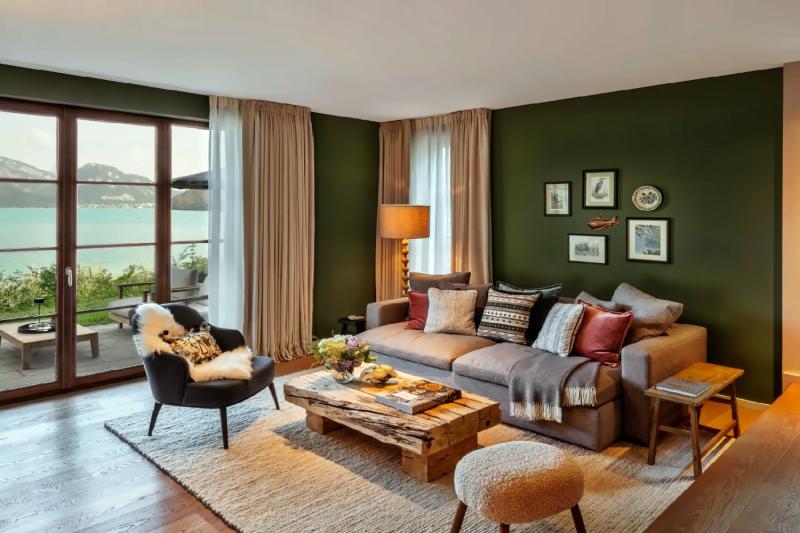 3 Bedroom Lakefront Chalet