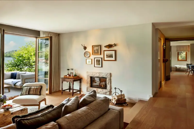 3 Bedroom Lakefront Chalet