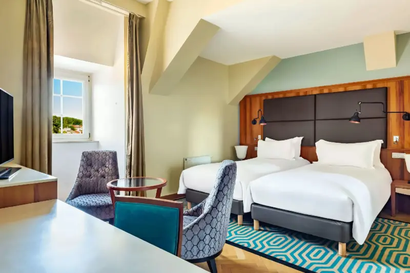 Luxury Parkside Room