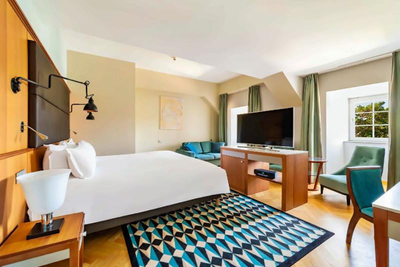 Junior Parkside Suite