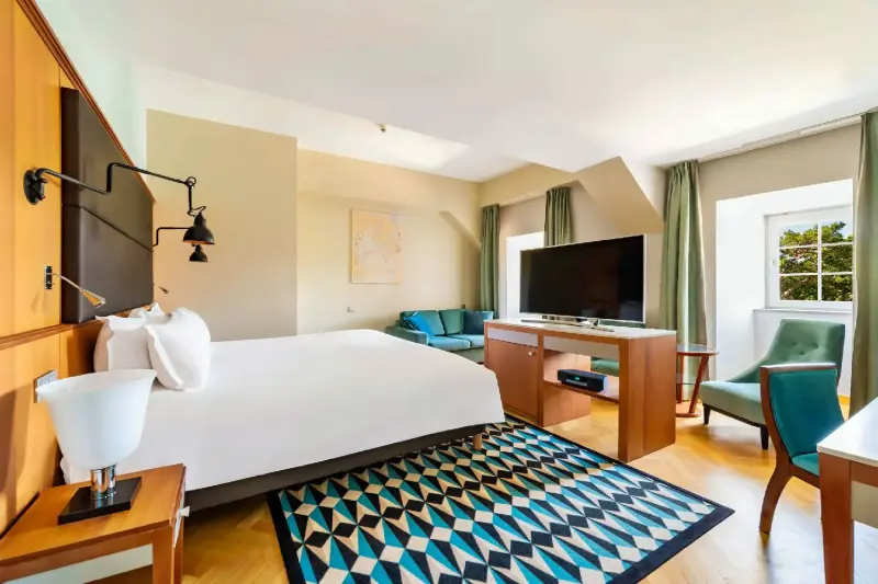 Junior Parkside Suite