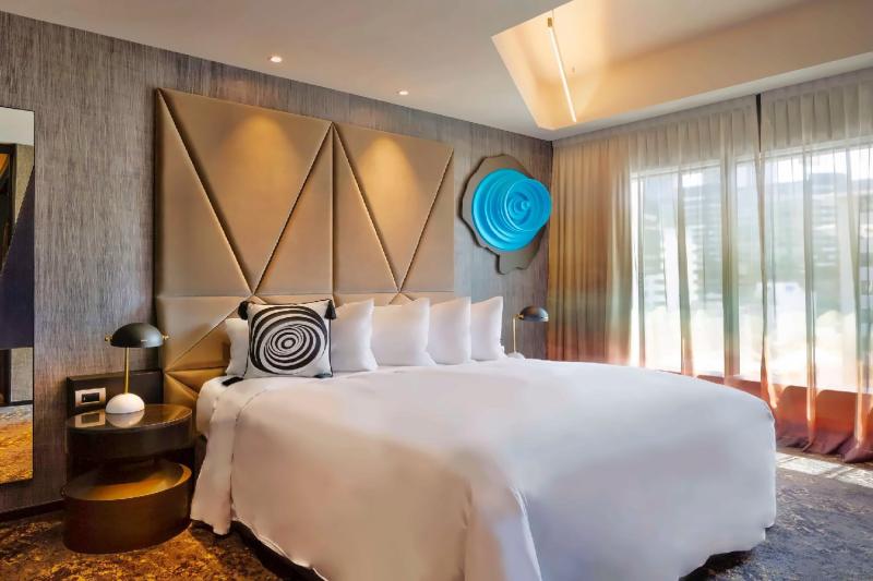 Loft Signature Club Suite