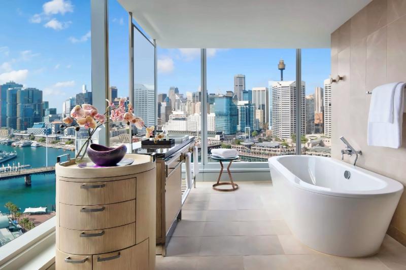 Luxury Corner Club Room