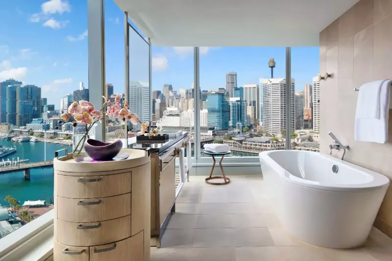 Luxury Corner Club Room