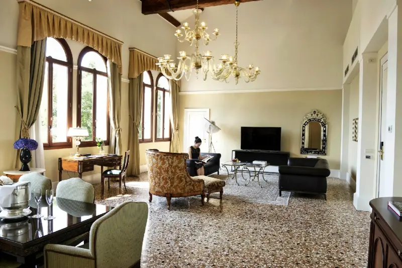 Tintoretto Presidential Suite 