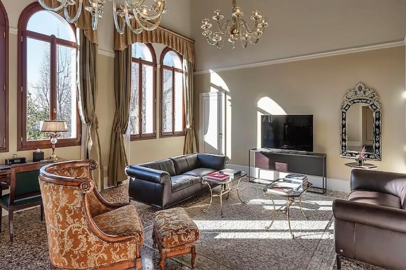 Tintoretto Presidential Suite 