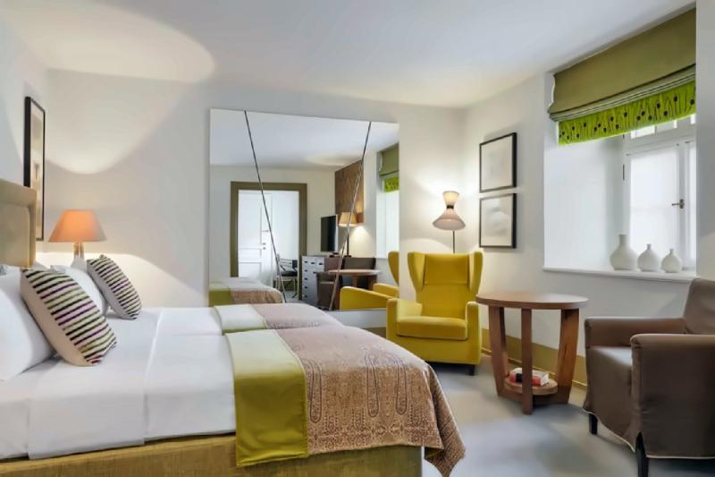 Junior St Thomas Church View Suite