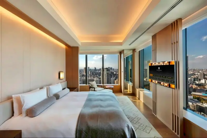 Corner Heritage Junior Suite